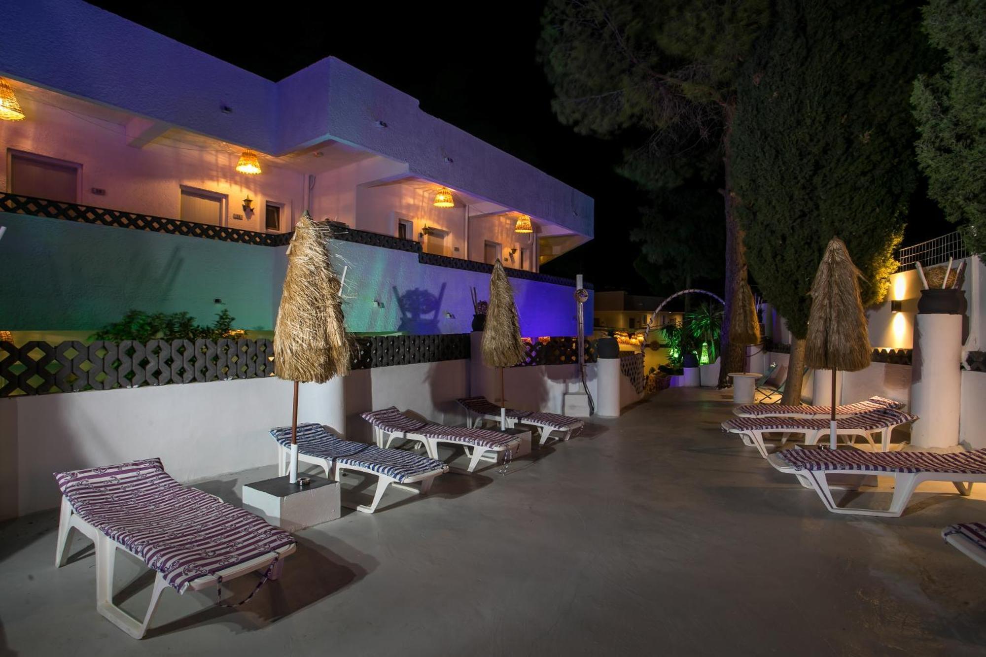 Casa Mikele By Sarikas - Sea Side Suites And Studios -Adults Only Faliráki Kültér fotó