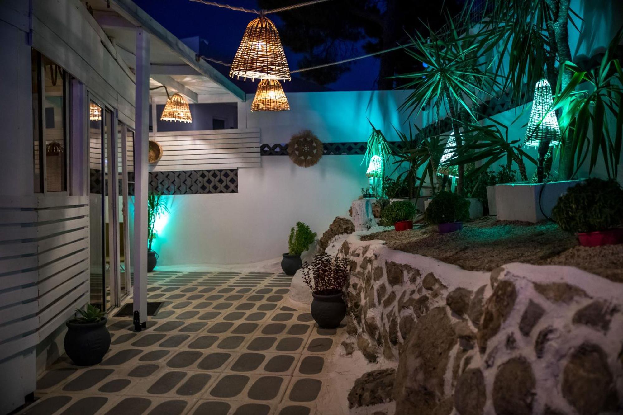 Casa Mikele By Sarikas - Sea Side Suites And Studios -Adults Only Faliráki Kültér fotó
